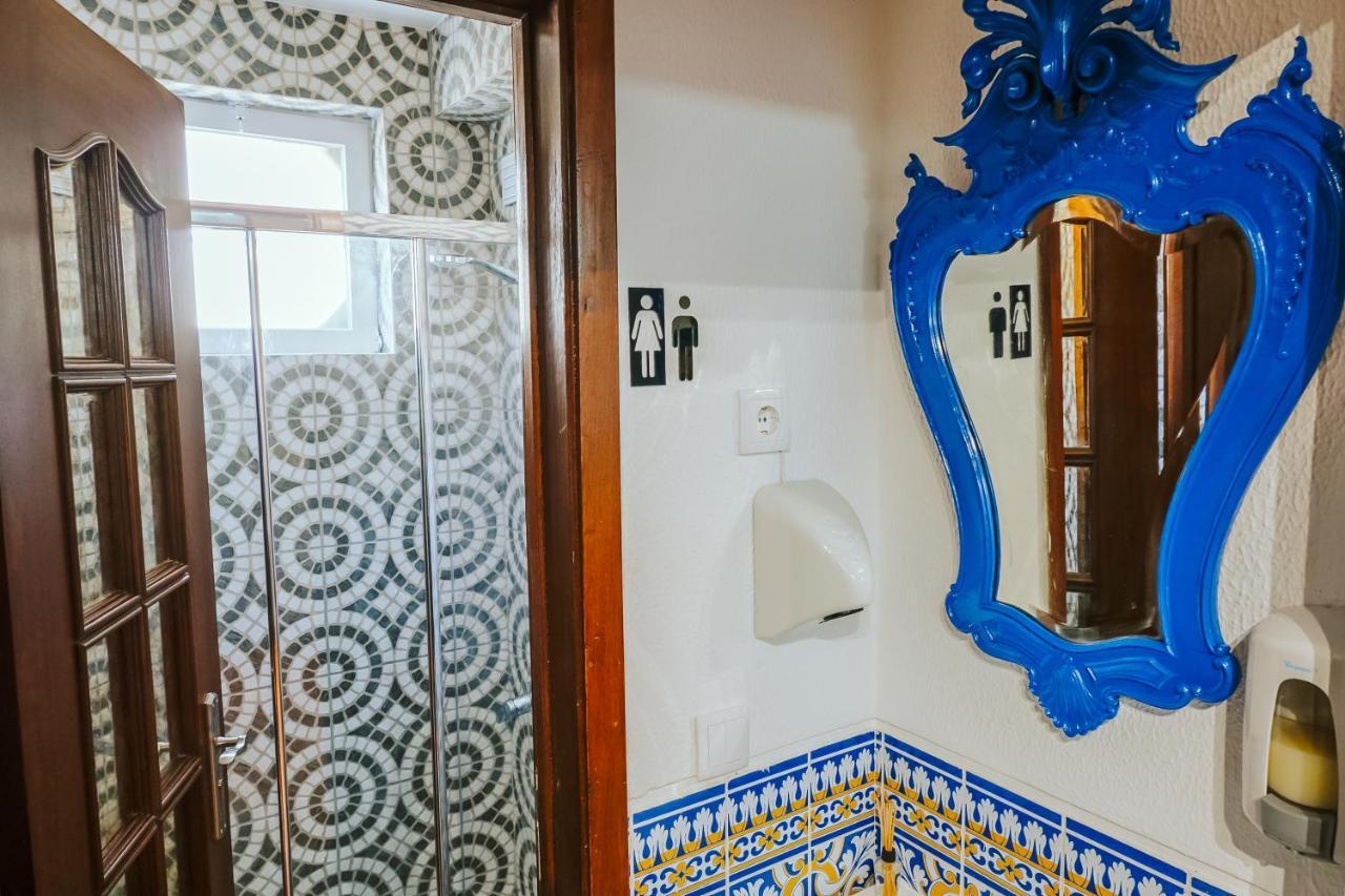 Help Yourself Hostels - Restelo ลิสบอน ภายนอก รูปภาพ