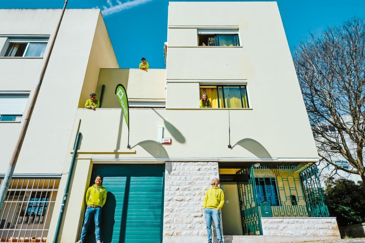 Help Yourself Hostels - Restelo ลิสบอน ภายนอก รูปภาพ